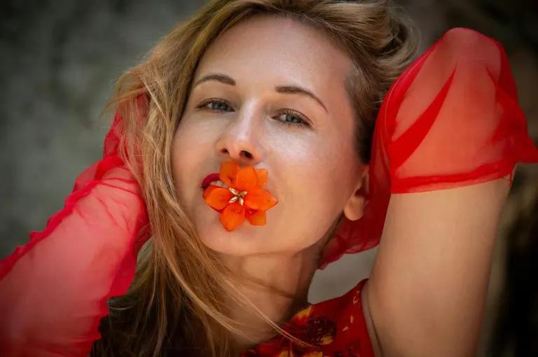 Aries y Libra: Atracción fatal y el mito de los polos opuestos — retrato de mujer