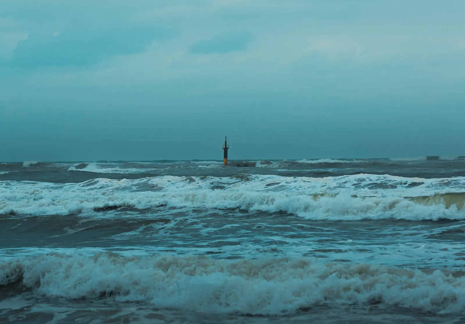 soñar con mar embravecido