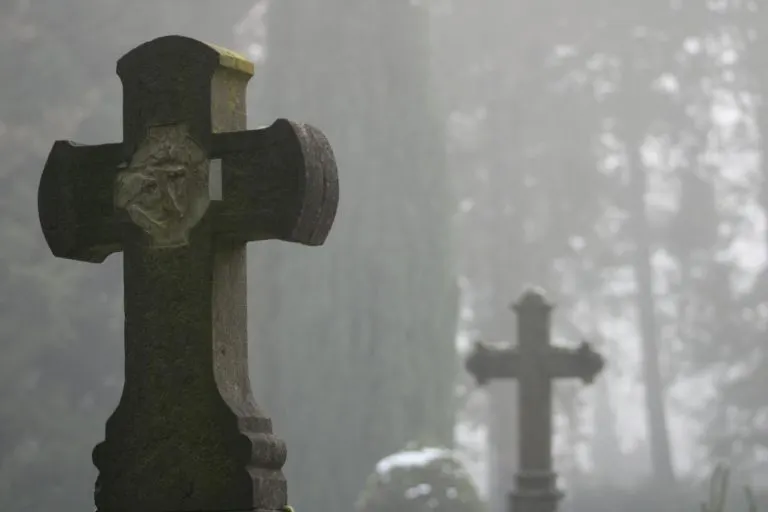 soñar con un cementerio