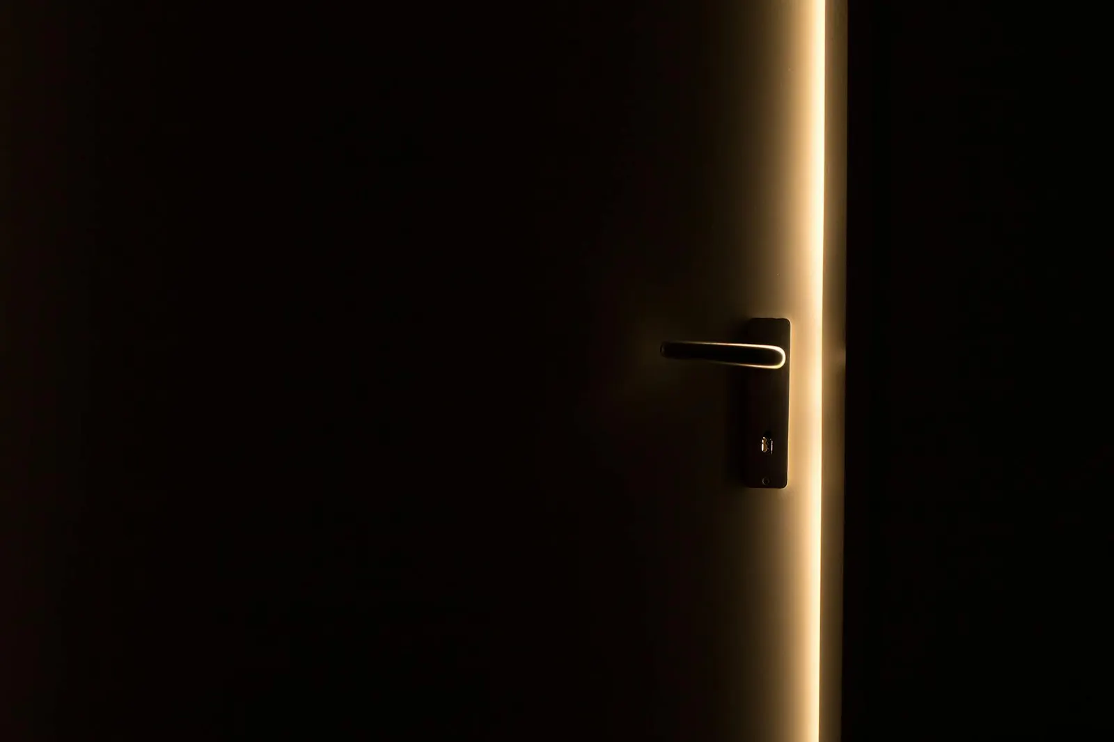 soñar con una puerta negra