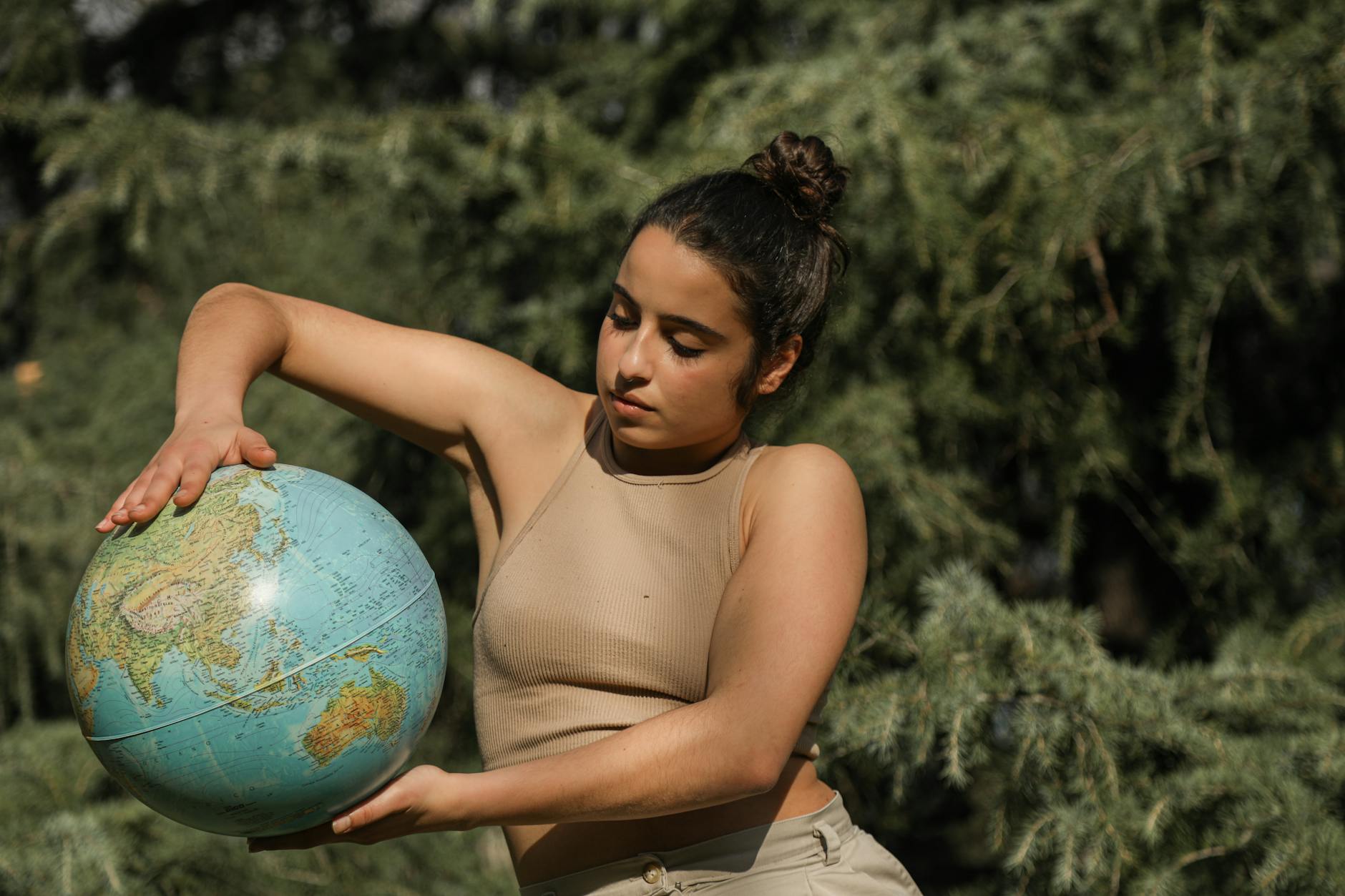 Tauro y Capricornio: Construyendo un futuro amoroso indestructible — retrato de mujer