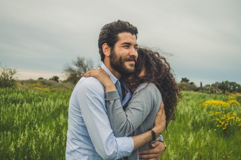 Aries y Cáncer: Guía de Compatibilidad Emocional