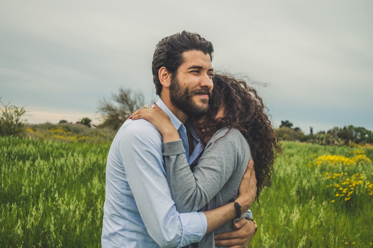 Aries y Cáncer: Guía de Compatibilidad Emocional