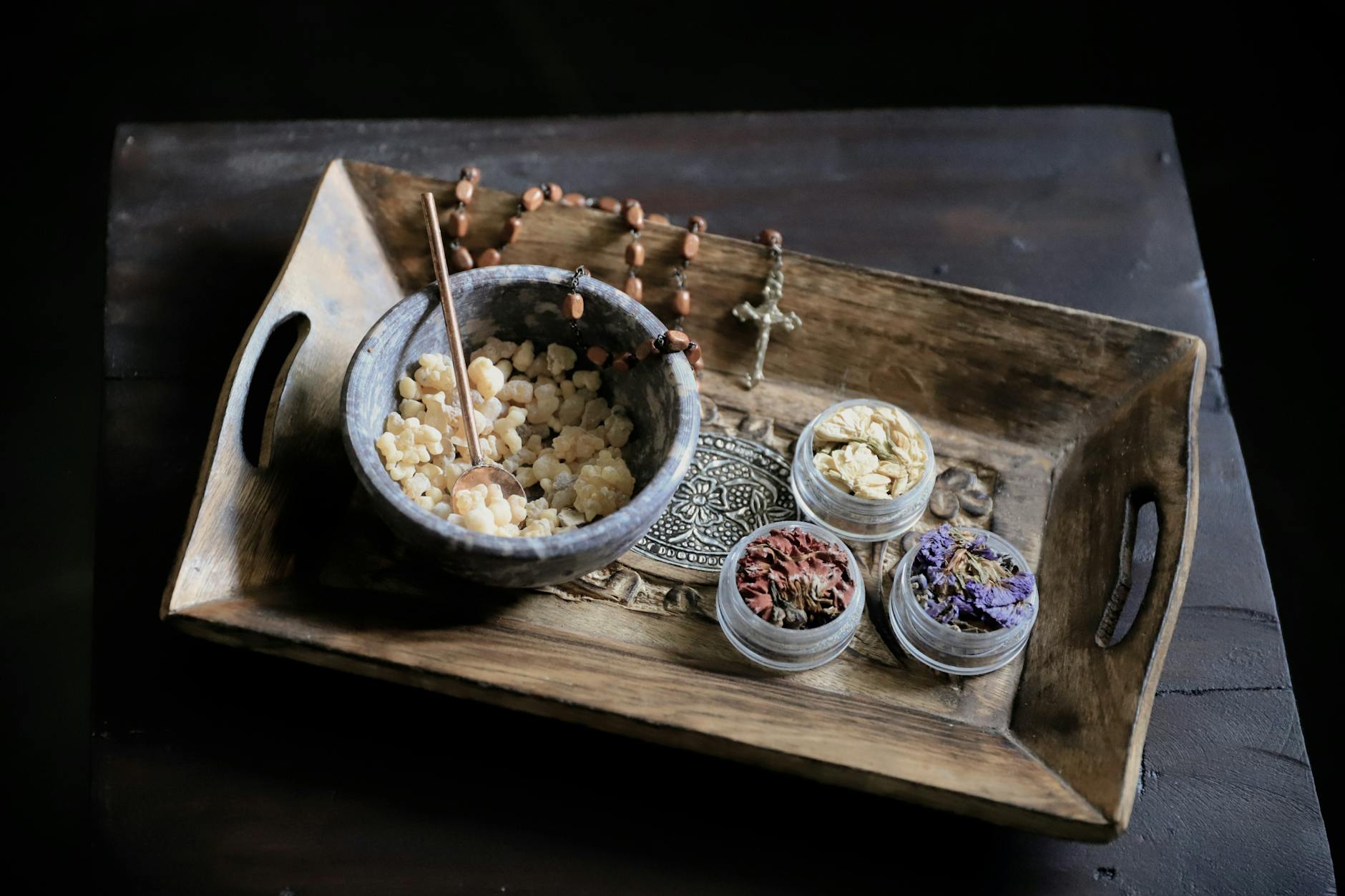 Ritual sencillo con copal para cerrar una etapa